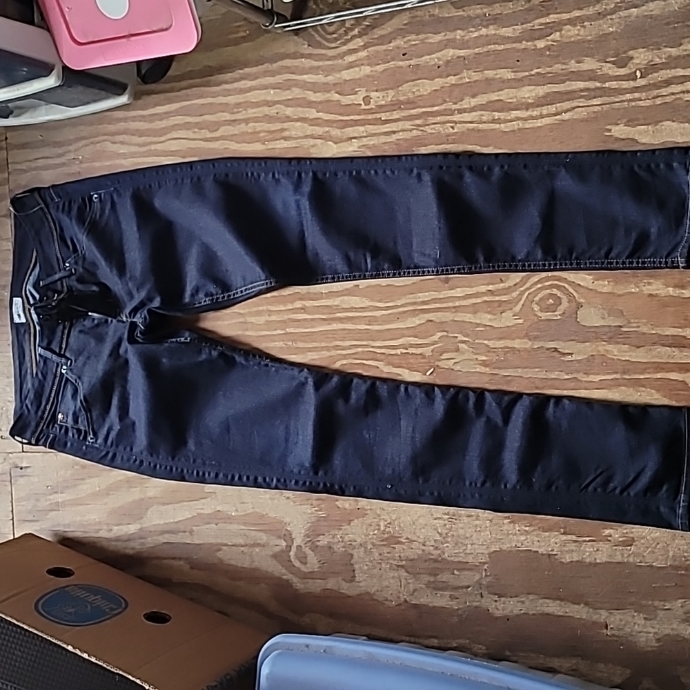 Almost new Woman's Hudson skinny jeans.